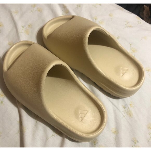 Adidas Yeezy Slide Bone - Size Men’s 4 (No Box) - Picture 1 of 4